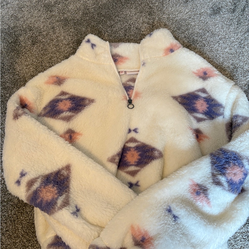 Kohl's Cream and Purple Patterned Women's Turtleneck Sweater